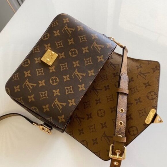 Signature Monogram Belt Bag - Picture 2 of 7